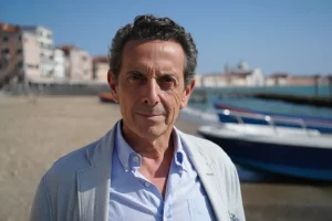 Ad Antonio Capuano non importa nulla di essere finalmente considerato un maestro