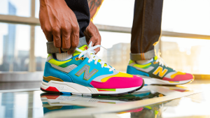 Le New Balance coloratissime di Aminé