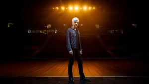 Renato Zero annuncia “L’ORAZERO”: Un viaggio in 19 brani che raccontano fragilità, rinascita e nuove emozioni