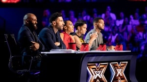 X Factor 2025, le pagelle della prima puntata: il consiglio giusto arriva alla fine, “pippetta e a nanna!”