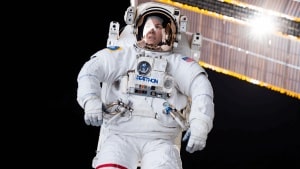 Decathlon lancia una tuta spaziale che si indossa in un minuto