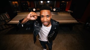 Flaco G intreccia orgoglio e consapevolezza nel nuovo singolo “Tour”