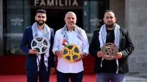 Cultura         
      Tra i 12 film in corsa per l’Oscar al Miglior film internazionale ben tre parlano di Palestina      
        È invece rimasto fuori dalla lista Familia: il film di Francesco Costabile, purtroppo, non ha passato neanche la prima selezione dell’Academy.