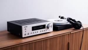 Sintoamplificatore Yamaha R-N600A: Hi‑Fi classico con streaming moderno a prezzo super su Amazon