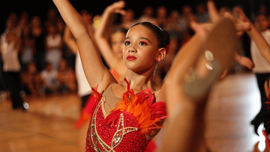 10 Dance, il live-action Netflix sui balli latinoamericani, spinge la ...