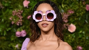 Gentle Monster e FKA twigs anticipano la primavera con Bouquet