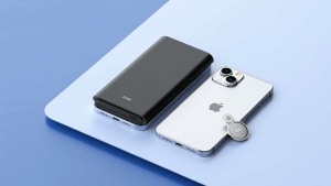 Xiaomi strizza l’occhio a Apple: ha un powerbank super sottile per gli iPhone 17 Pro e un “AirTag”