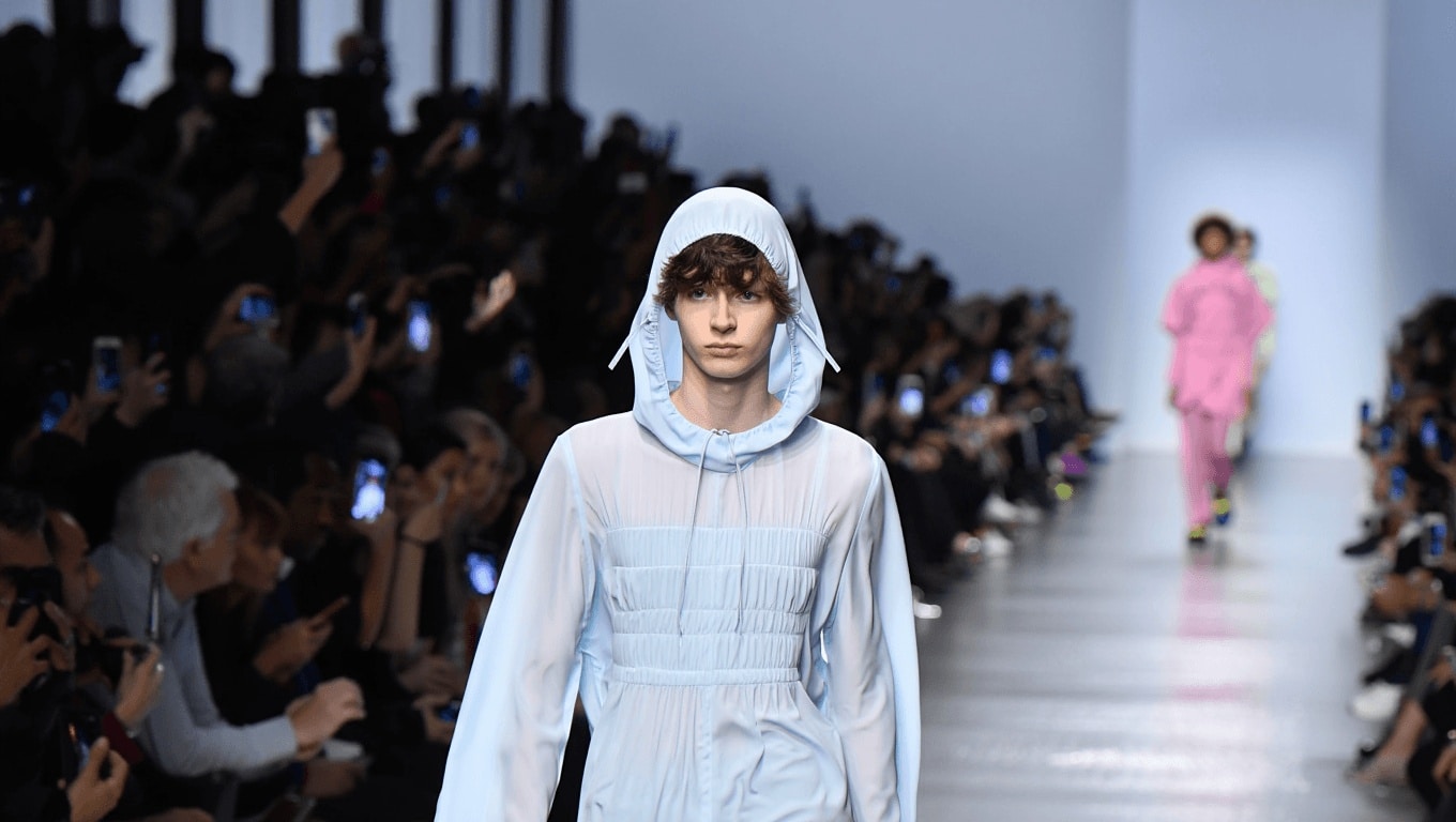 Anrealage porta la mimetizzazione degli anime alla Paris Fashion Week