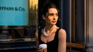 Cultura         
      Uscirà un film su Colazione da Tiffany e a interpretare Audrey Hepburn sarà Lily Collins      
        La protagonista di Emily in Paris, abbastanza a sorpresa, è stata preferita a Rooney Mara e ad Ariana Grande.