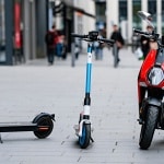 Prezzi in calo per i monopattini elettrici: le offerte su Segway-Ninebot, Xiaomi e Ducati