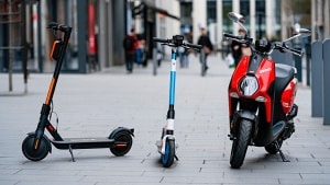 Prezzi in calo per i monopattini elettrici: le offerte su Segway-Ninebot, Xiaomi e Ducati