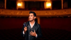 Dai social ai teatri: Niccolò Agliardi racconta “Gli Stati Singolari Dell’Amore”