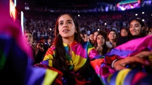 Solo Rosalia può regalare un grandissimo spettacolo anche in un concerto interrotto a metà