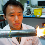 Nuova batteria agli ioni di sodio cinese: non teme le temperature estreme, resiste anche a 300° C