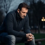 Enrico Nigiotti, “Maledetti Innamorati”: il significato del brano che dà il titolo ad album e tour