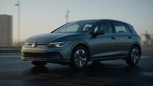 La Golf elettrica? Verso il 2030. Volkswagen prende tempo per il suo modello più atteso