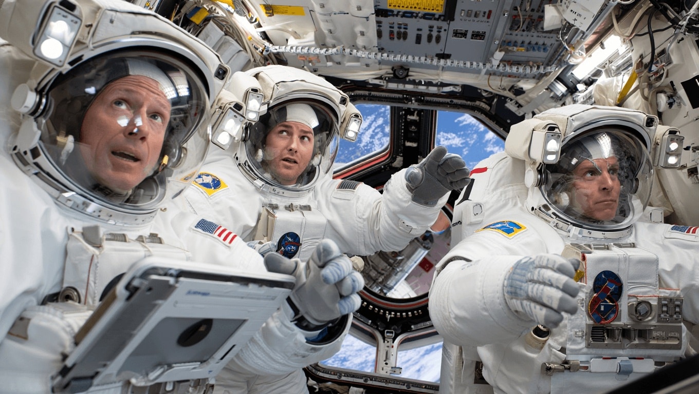 La NASA ha ordinato al suo equipaggio a bordo della ISS di prepararsi ad una possibile evacuazione