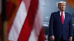 Trump mette le IA più potenti sotto scrutinio volontario, ma chi resta fuori rischia conseguenze