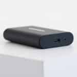 Mai più caricabatterie ingombranti: UGREEN porta 65 W e power bank magnetici in formato tascabile