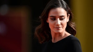 Ambra Angiolini canta di nuovo: “Basta il nome”, il jingle Dietorelle che richiama “T’appartengo”