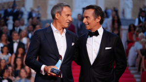 “Fateci finire alle 21:30”: Gerry Scotti e Stefano De Martino accendono la polemica TV
