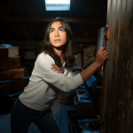 Girl in the Attic stasera su Rai 2: trama, cast, durata e storia vera del film