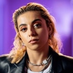 È molto difficile essere Charli XCX, ma è ancora più difficile smettere di essere Charli XCX