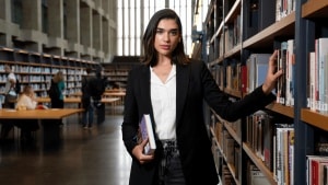 Cultura         
      Dua Lipa ha aperto in Portogallo una biblioteca tutta dedicata a libri censurati o vietati      
        Si chiama Manifesto Library e raccoglie cento libri, divisi in quattro sezioni: potere, controllo, voce e memoria.