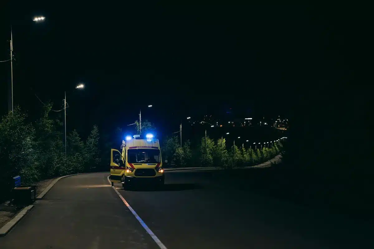 Ambulanza in notturna verso il pronto soccorso