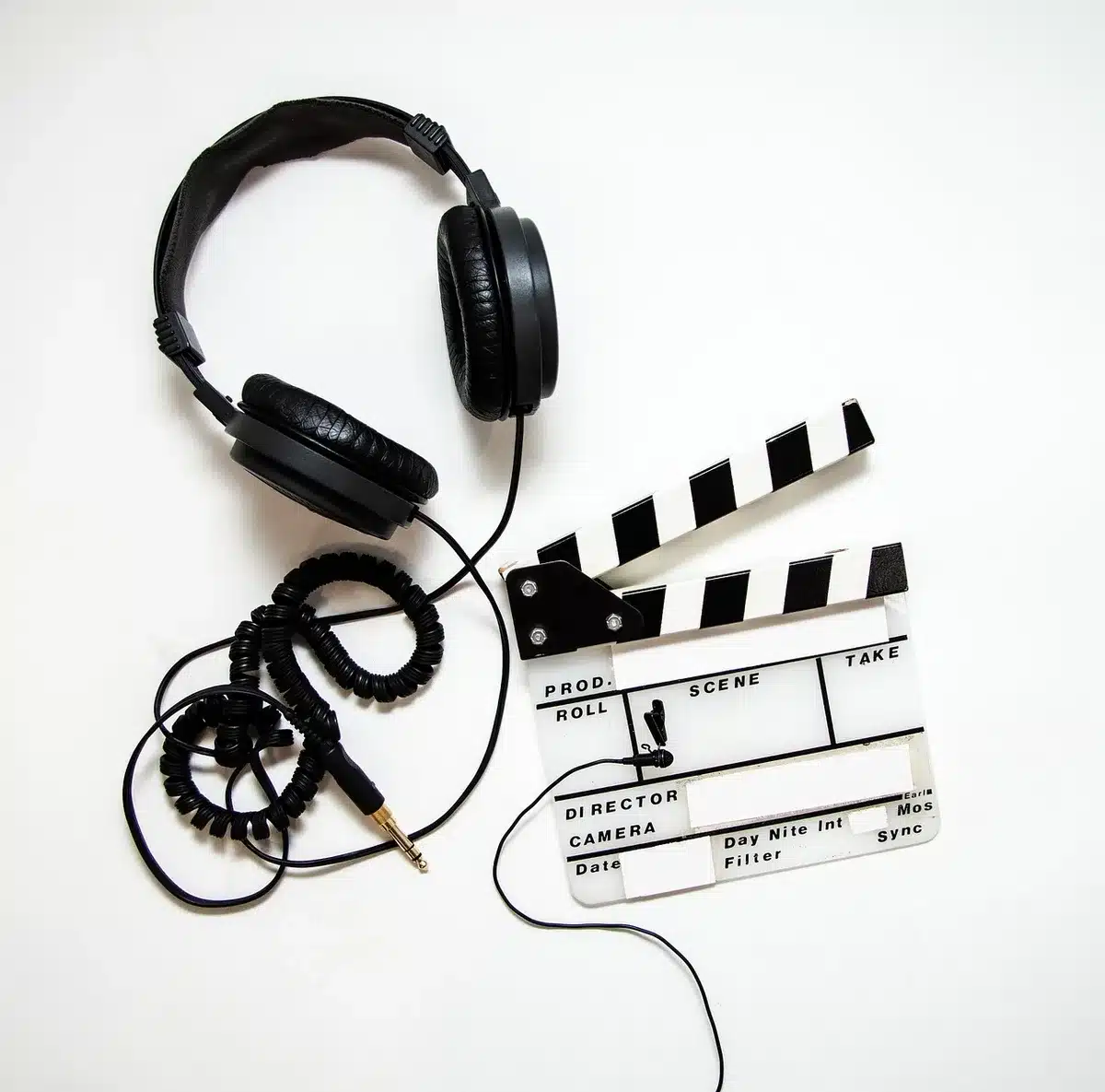 Materiale d'archivio e riprese dietro le quinte dalla produzione televisiva