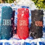 JBL Grip in offerta su Amazon: il piccolo speaker che vuole farsi sentire