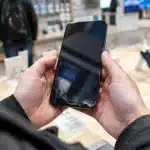 iPhone Duo: schermi difettosi si rompono dopo poche ore nello stesso punto