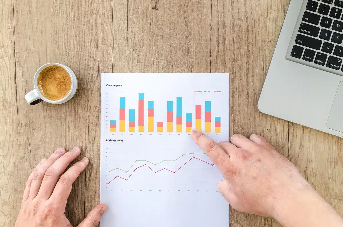 Grafico di streaming e classifiche su uno schermo
